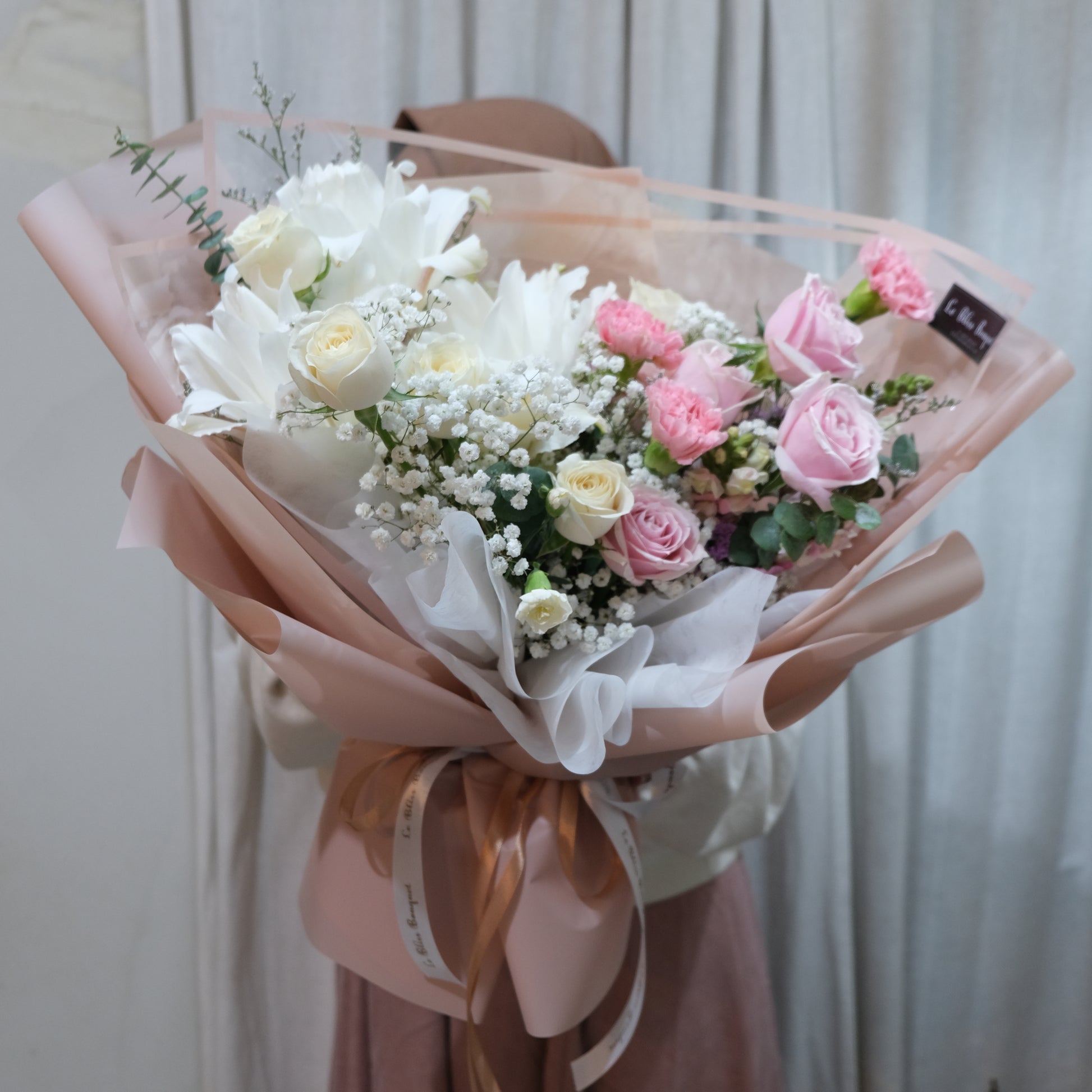 bouquet cirebon pink white import flowers by le bliss bouquet