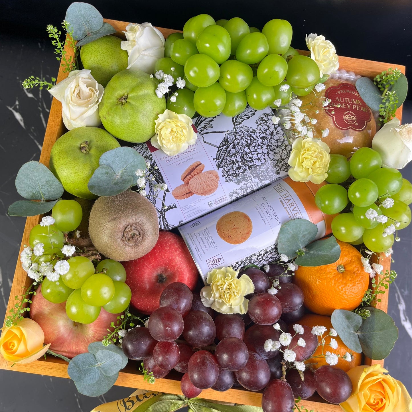 harvest cookies and fruit hamper jakarta tangerang cirebon delivery for ramadan lebaran