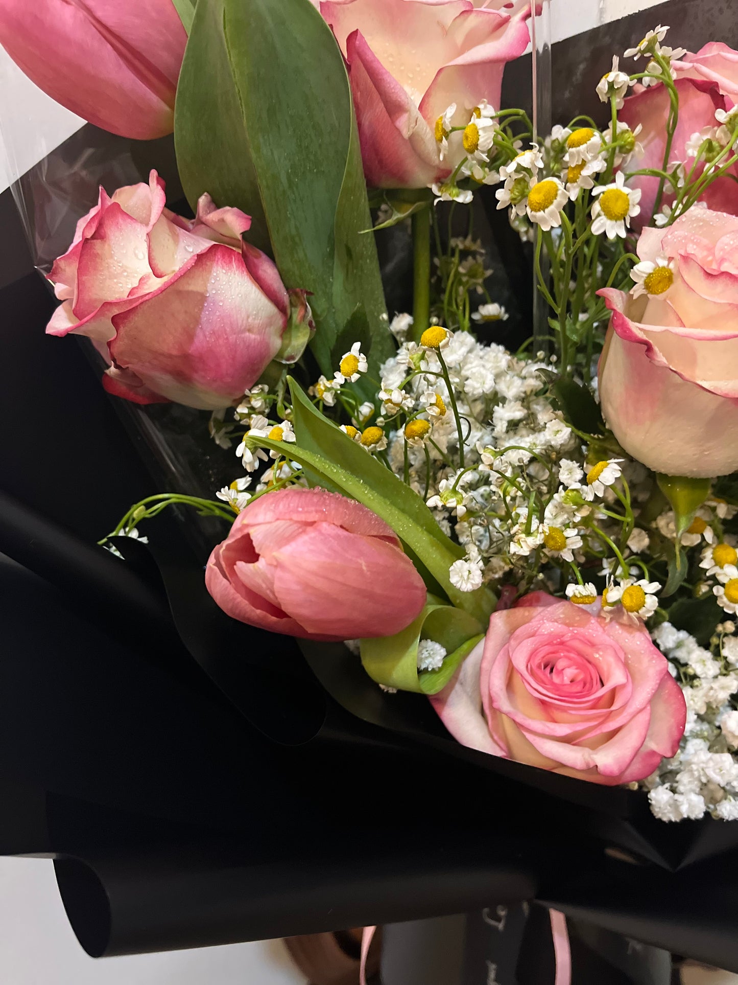 Paloma Tulip Chamomile Large Bouquet