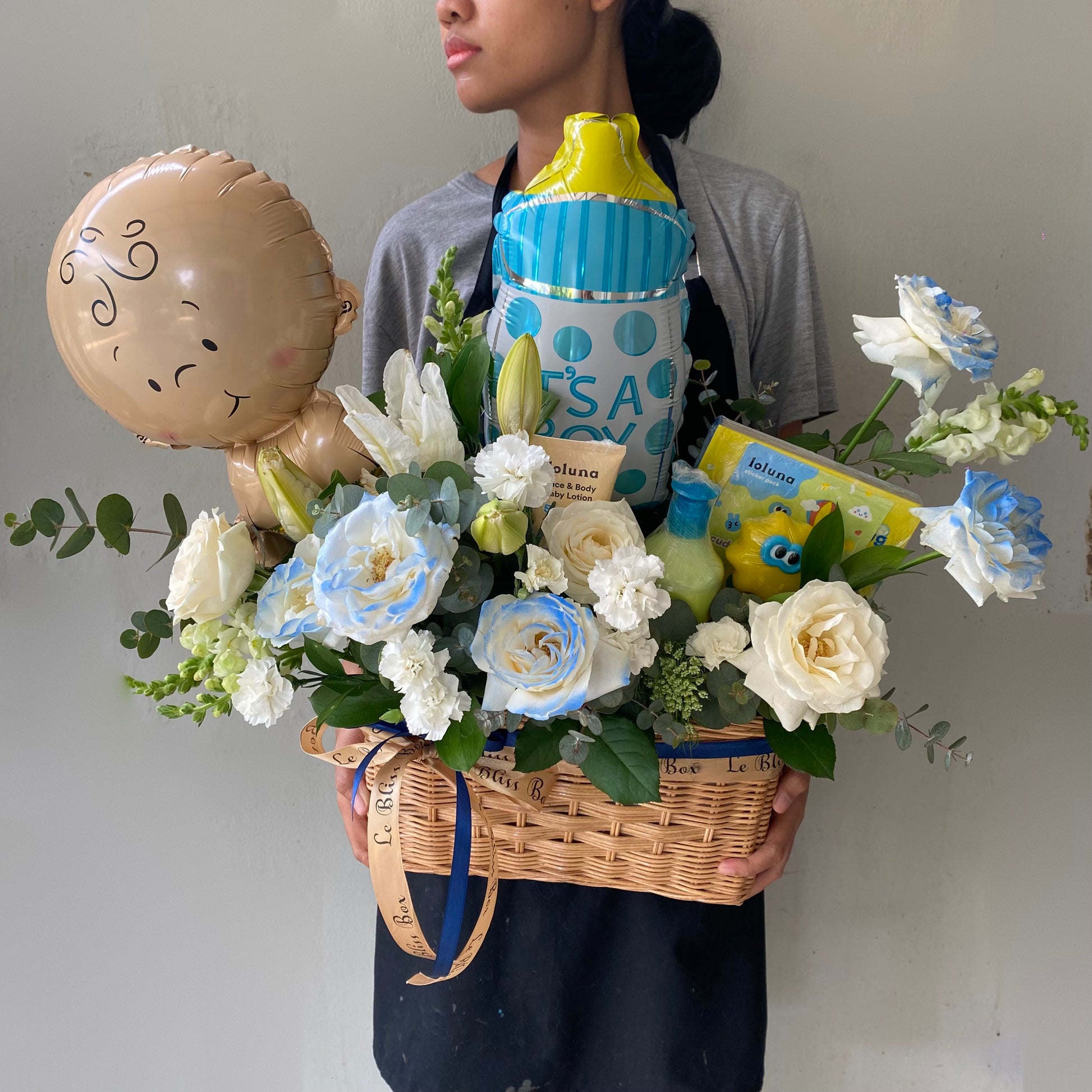 le bliss bouquet newborn baby boy gift with loluna bath set