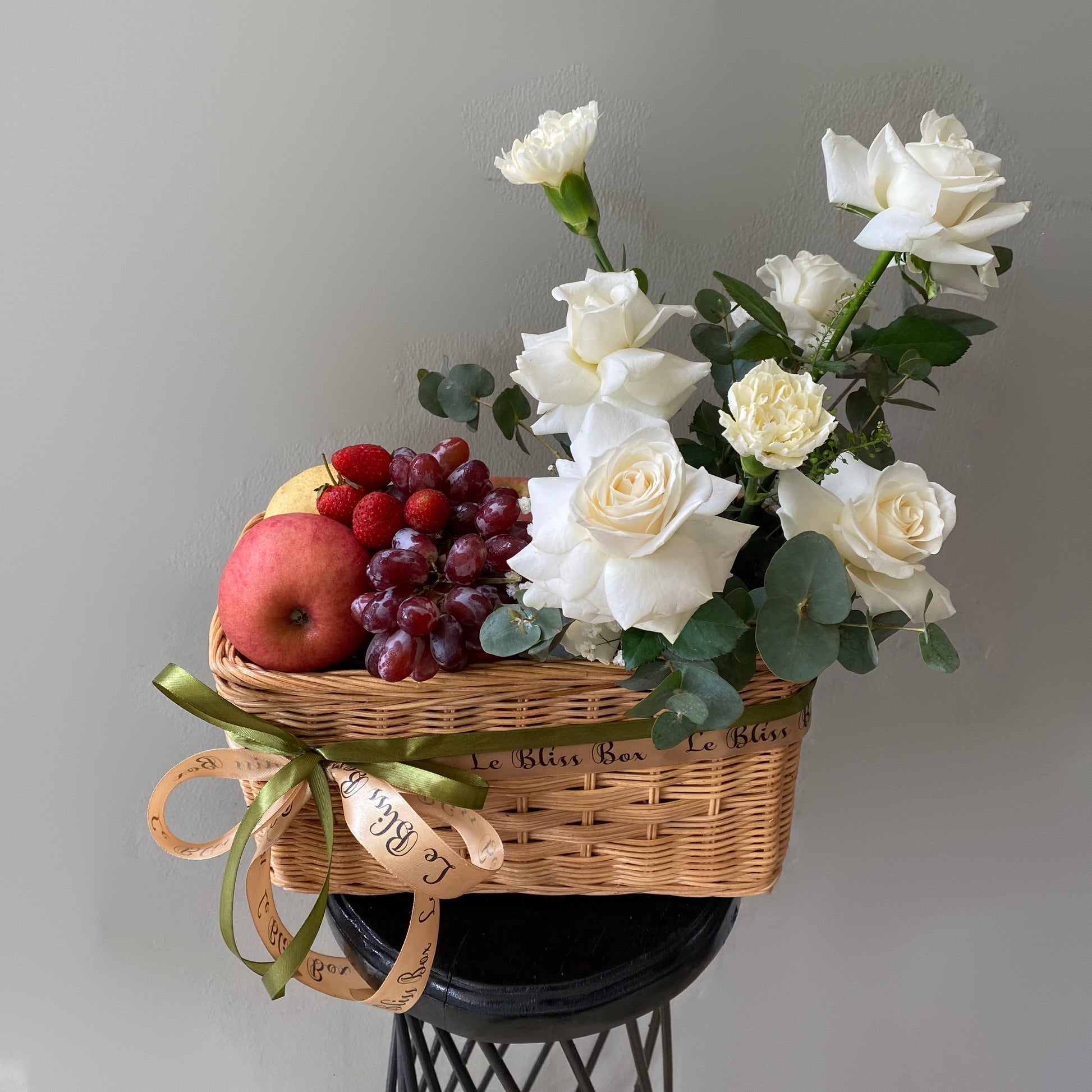 Parcel Buah Jakarta - Fruit Hamper Bintaro dan Jakarta | Toko Parcel Buah Mewah by Le Bliss Box - Hadiah Buah Segar dan Eksklusif untuk Semua Acara