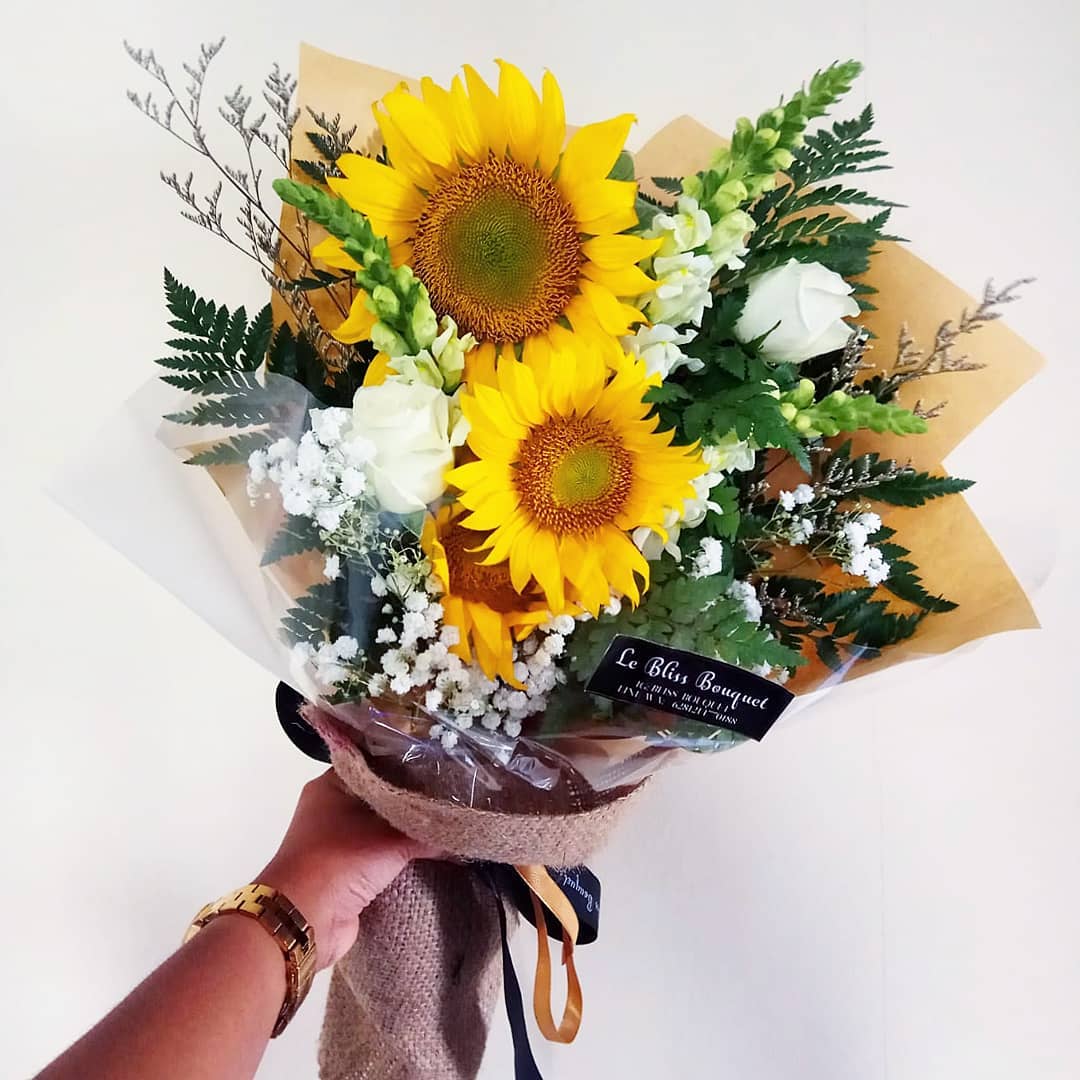 local sunflower bouquet jakarta by le bliss bouquet