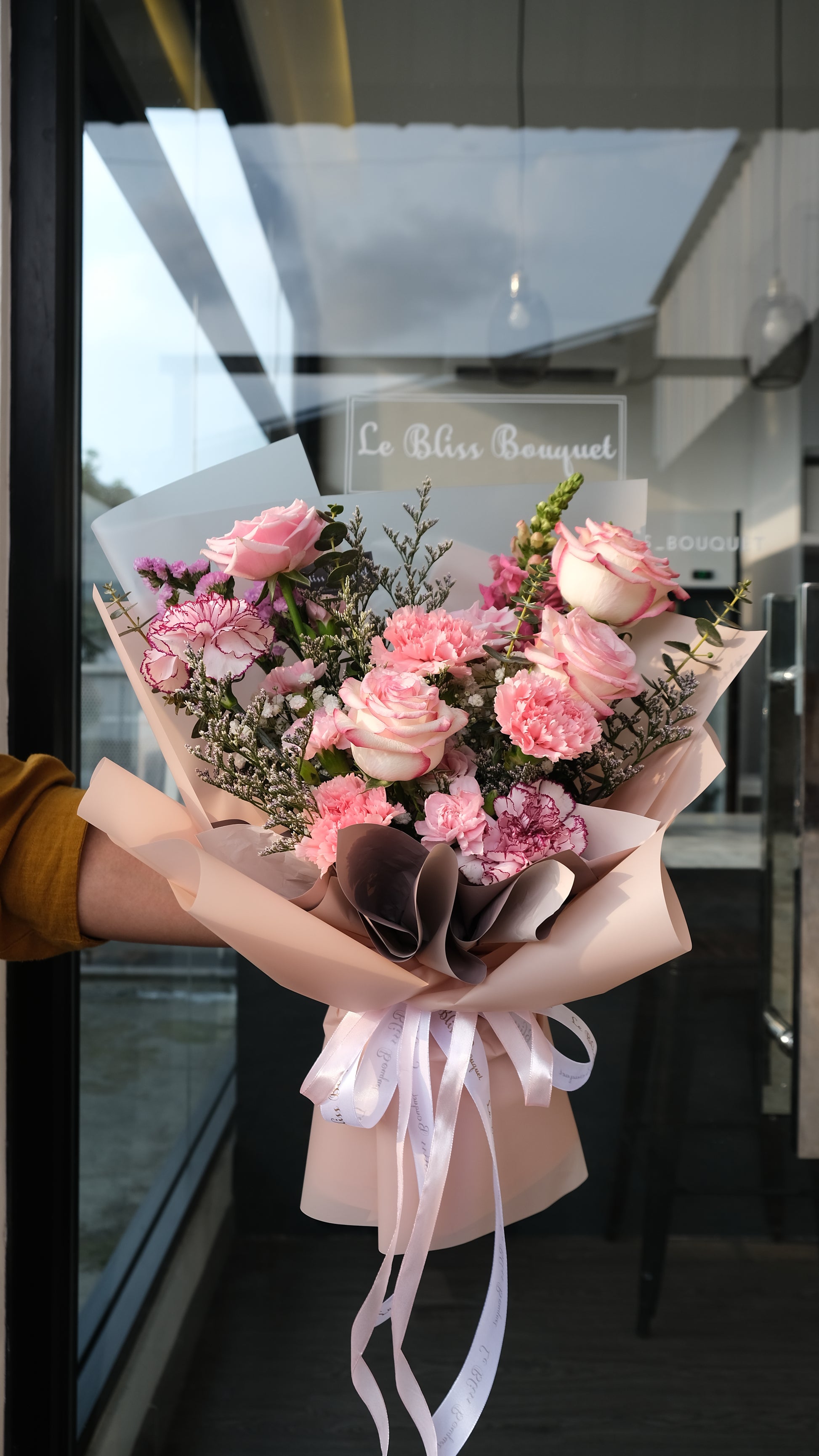 paloma rose pink rose bouquet jakarta delivery by le bliss bouquet
