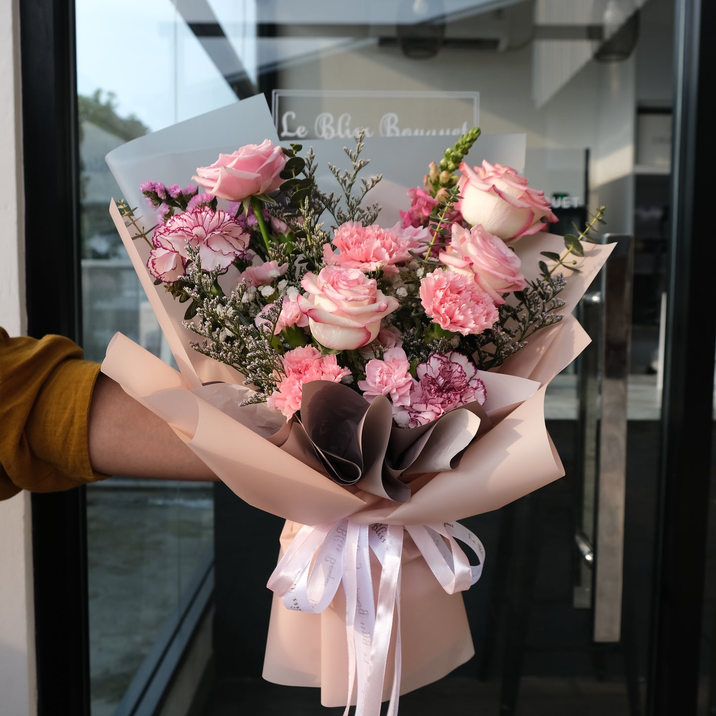 paloma rose pink rose bouquet jakarta jabodetabek delivery by le bliss bouquet
