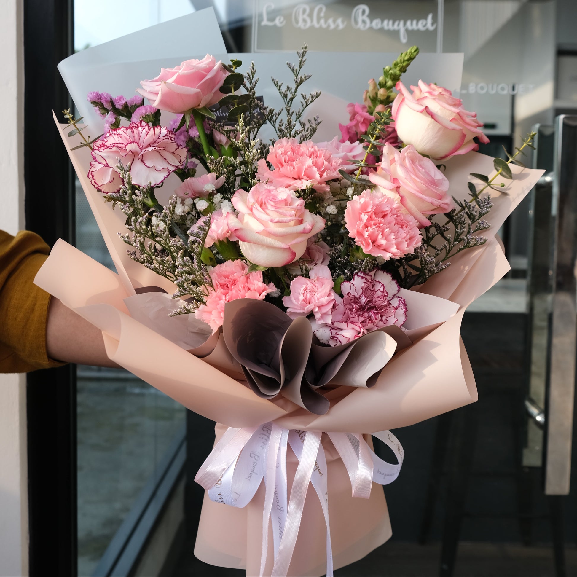 paloma rose pink rose bouquet jakarta tangerang delivery by le bliss bouquet