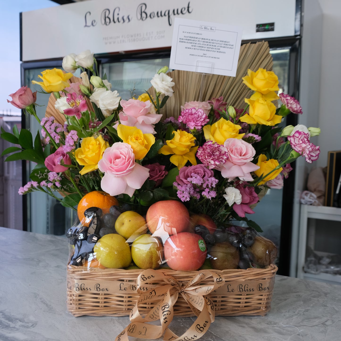 parcel buah premium cirebon, fruit hamper cirebon indonesia by le bliss box