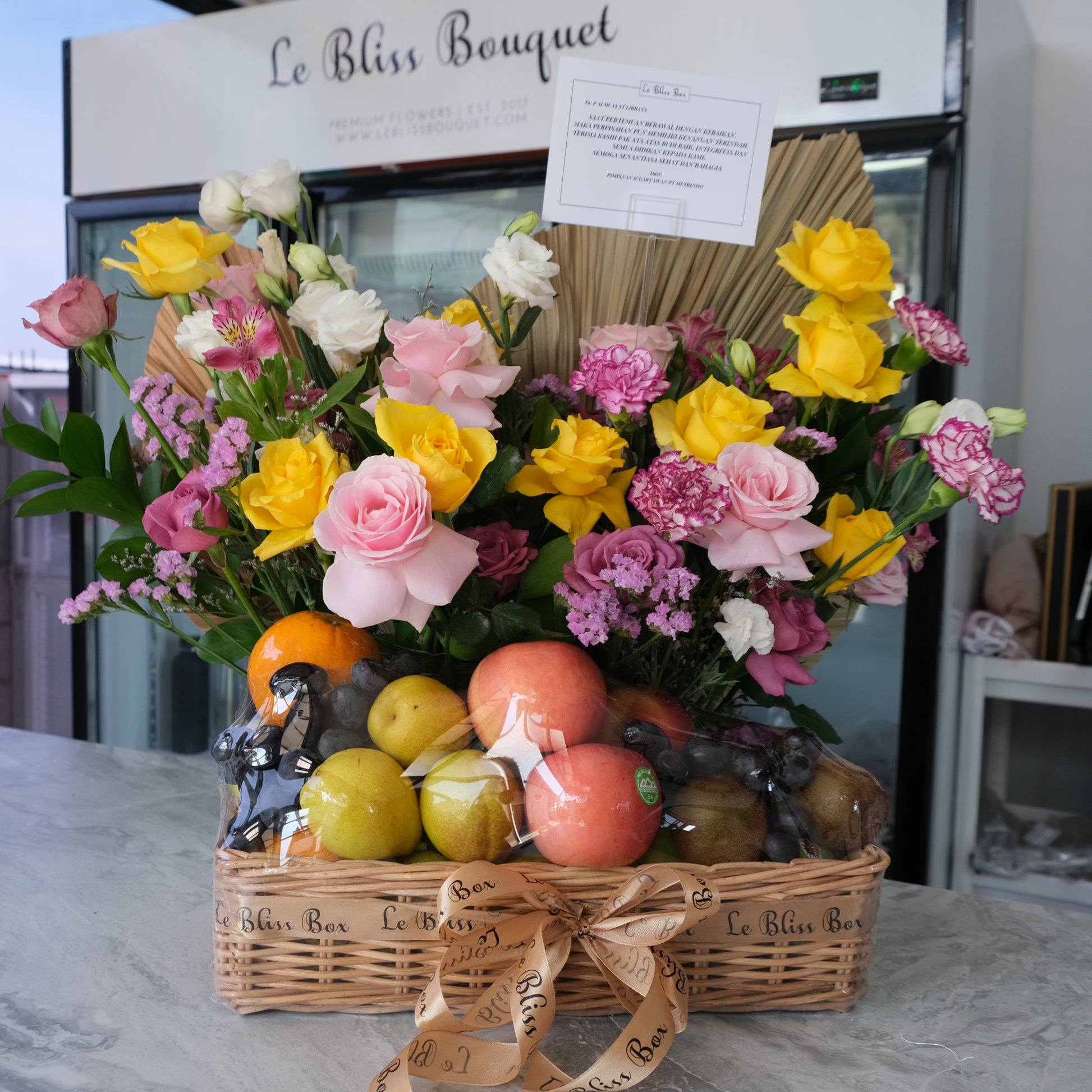 parcel buah premium cirebon, fruit hamper cirebon indonesia by le bliss box