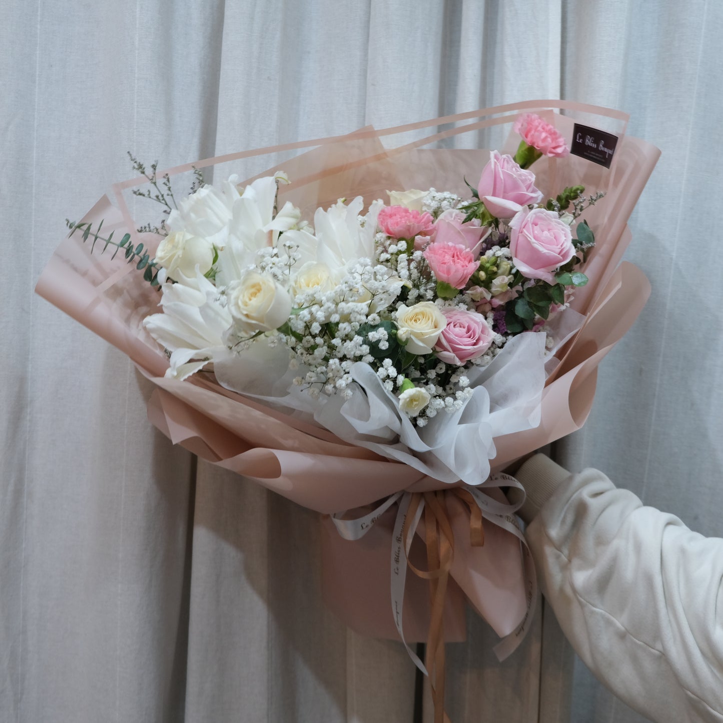 pink to white bouquet jakarta delivery indonesia