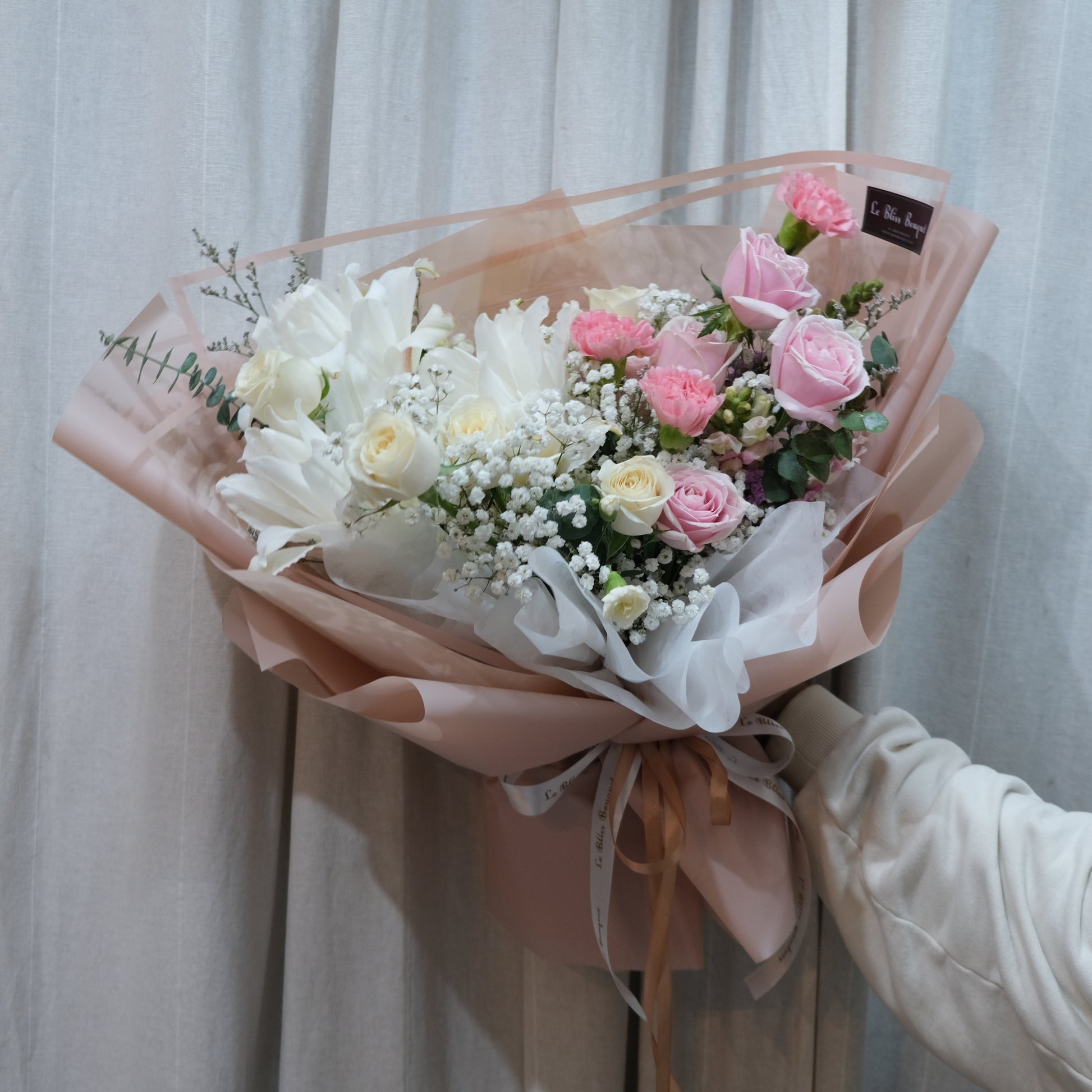 pink to white bouquet jakarta delivery indonesia