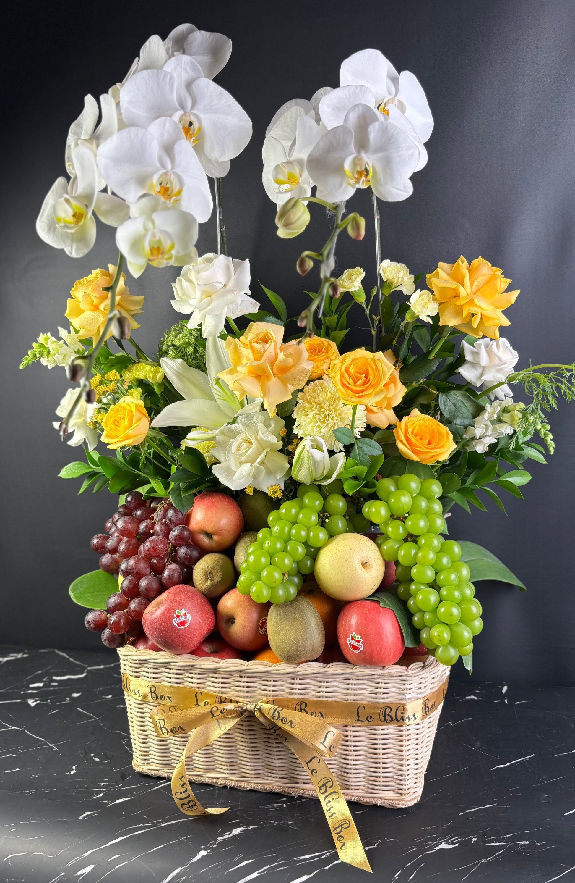 premium parcel buah jakarta, surabaya, Cirebon grand fruit hamper with orchid anggrek jakarta by le bliss
