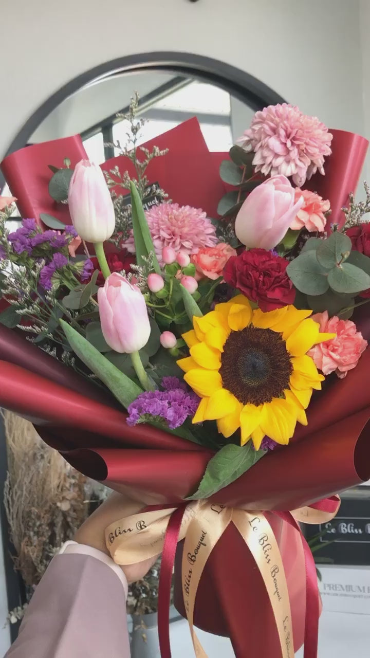 Florist surabaya Le Bliss Bouquet - Tulip &  Sunflower flower bouquet delivery. Toko Bunga surabaya, sidoarjo