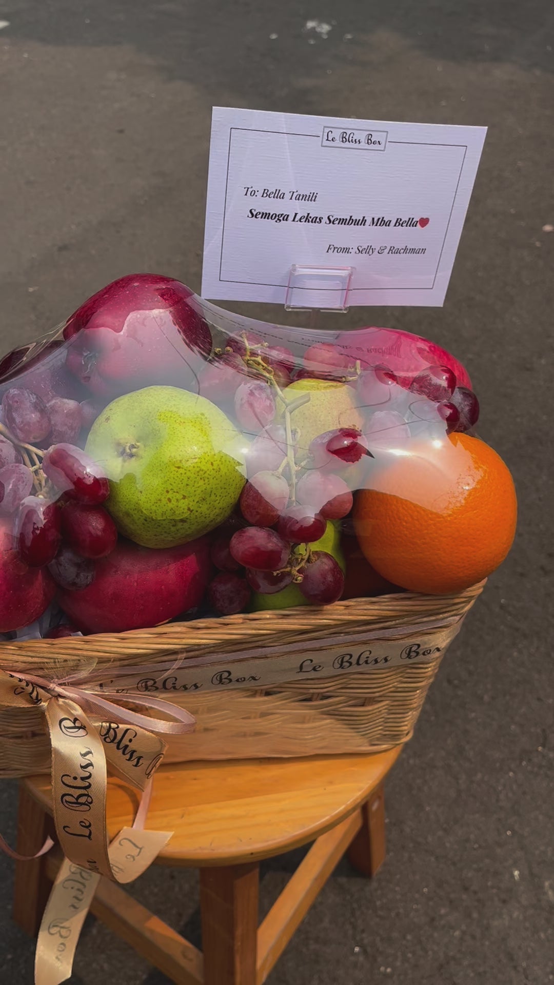 parcel buah surabaya, fruit hamper le bliss box isi premium buah