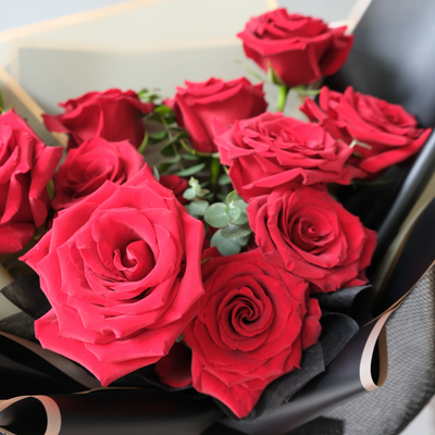 red explorer rose bouquet by le bliss hand bouquet jakarta indonesia delivery