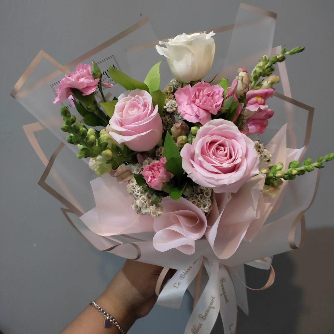 Sweet Rose Snapdragon Smallie Bouquet